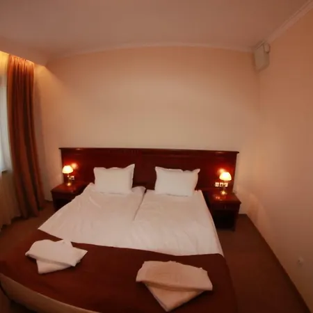 Downtown Aparthotel 3*