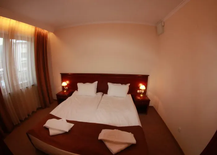 Downtown Aparthotel 3*